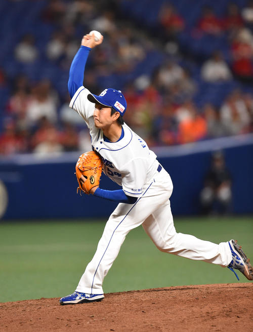 中日対広島　5回表、中日2番手で登板する藤嶋健人（撮影・森本幸一）