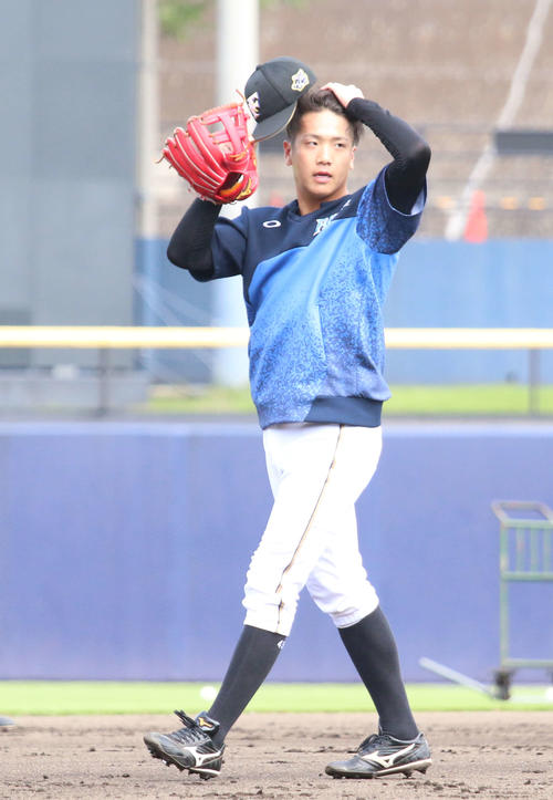 2軍の全体練習に参加した日本ハム平沼（撮影・木下大輔）