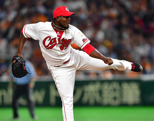プロ野球オールスター　第1戦　全セ対全パ　8回に登板する広島フランスア（撮影・清水貴仁）