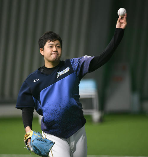 ソフトバンク戦に向け調整する先発予定の堀瑞輝（撮影・今浪浩三）
