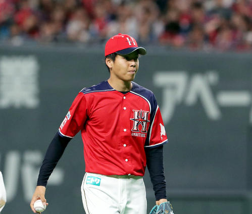 ソフトバンク戦に先発も5回途中で降板する日本ハム杉浦稔大（2019年6月29日撮影）