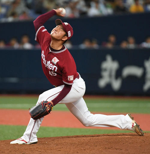 オリックス対楽天　オリックス打線相手に力投する菅原（撮影・渦原淳）