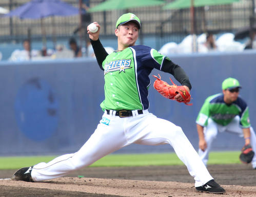 イースタン・リーグ　日本ハム対DeNA　6回から2番手で登板した日本ハム吉田輝（撮影・山崎純一）