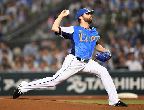 西武対オリックス　西武先発で力投するニール（撮影・滝沢徹郎）　