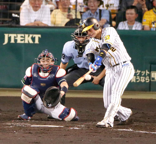 阪神対ヤクルト　5回裏阪神2死、北條史也は左前打を放つ（撮影・上山淳一）
