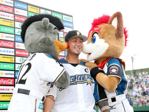 マスコット総選挙パ１位 フレップ写真特集 プロ野球ライブ速報 日刊スポーツ