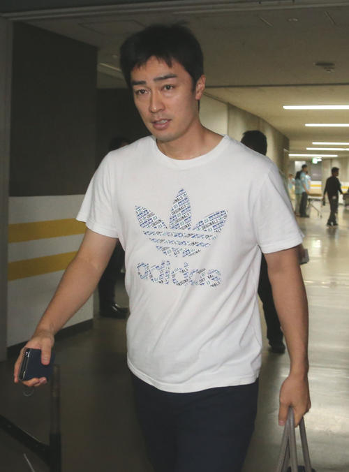 リハビリ組に合流するため引き揚げる和田（撮影・梅根麻紀）