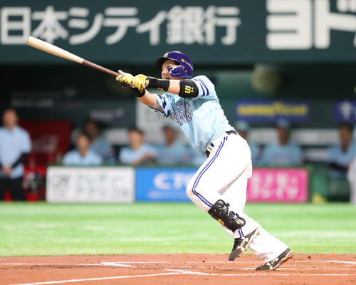 ソフトバンク対ロッテ　1回裏ソフトバンク1死、松田宣浩は左越えに本塁打を放つ（撮影・梅根麻紀）