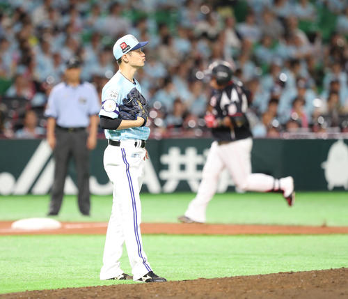 4回表ロッテ2死、井上に右越え本塁打を浴びた大竹（撮影・梅根麻紀）