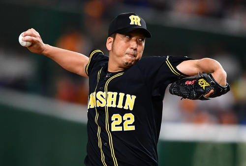 巨人対阪神　最後を締めセーブをあげる藤川球児（撮影・清水貴仁）
