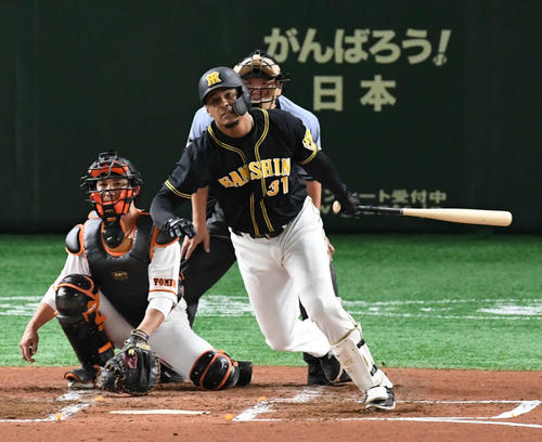 巨人対阪神　2回表阪神無死、マルテは中前打を放つ（撮影・山崎安昭）