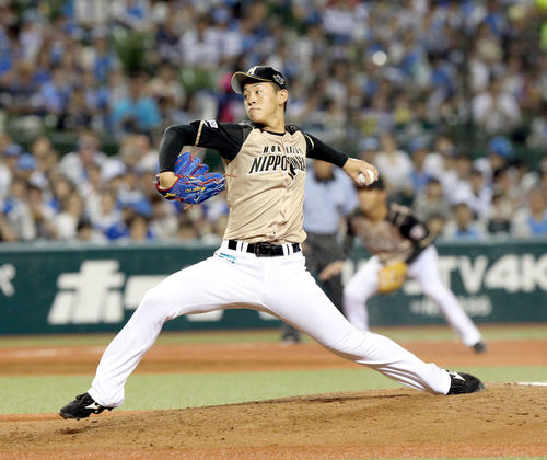 西武対日本ハム　3回途中から登板する日本ハム北浦（撮影・佐藤翔太）