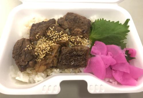 「肉祭」の出品メニューの松坂牛ステーキ丼（1000円）（撮影・島根純）