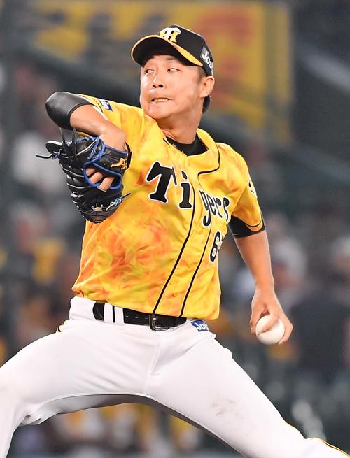 3番手で登板する島本（撮影・上田博志）