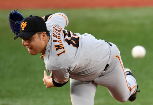 DeNA対巨人　力投する巨人先発の今村（撮影・横山健太）