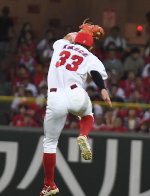 広島菊池涼介がスーパープレー連発 緒方監督も絶賛 プロ野球 日刊スポーツ