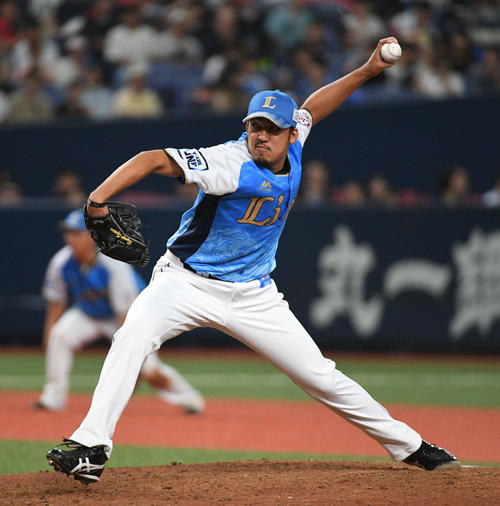 6回裏オリックス2死二塁、救援した小川龍也（撮影・渦原淳）