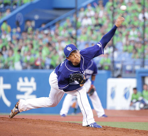 ヤクルト対中日　先発で登板し力投する中日笠原（撮影・中島郁夫）