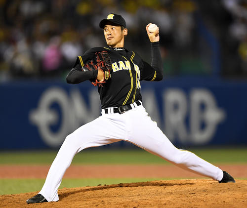 ヤクルト対阪神　8回裏から登板した阪神能見（撮影・横山健太）