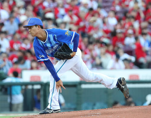 広島対DeNA　DeNA先発・京山（撮影・梅根麻紀）