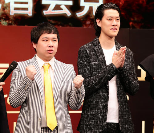 霜降り明星のせいや（左）と粗品（2019年6月13日撮影）