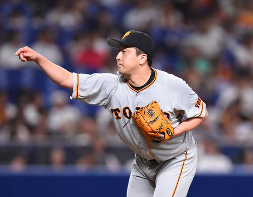 中日対巨人　11回裏、巨人6番手で登板する沢村拓一（撮影・森本幸一）