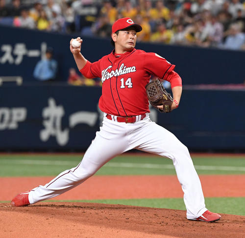 力投する広島先発の大瀬良（撮影・奥田泰也）
