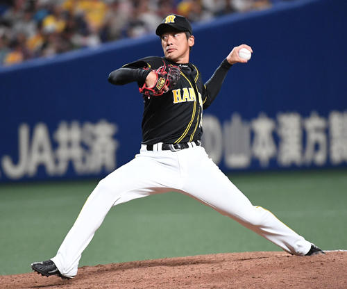 中日対阪神　阪神4番手の能見（撮影・前岡正明）