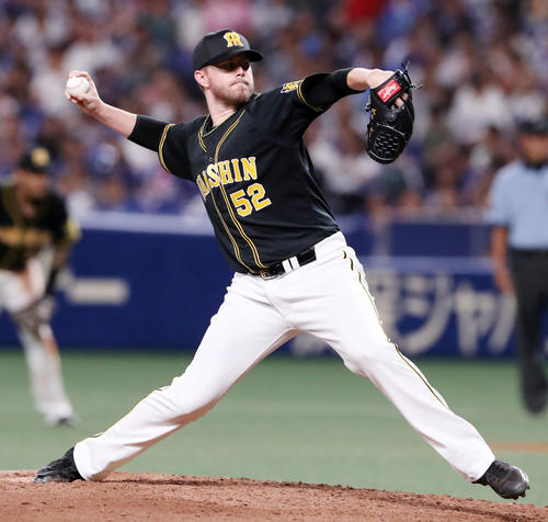 中日対阪神　8回をピシャリと抑えた阪神ジョンソン（撮影・加藤哉）