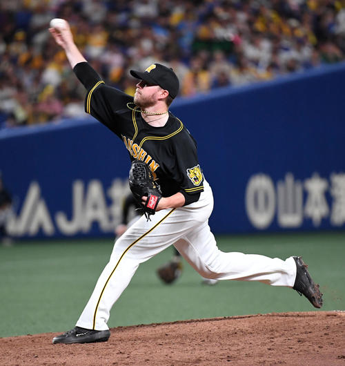 中日対阪神　阪神5番手のジョンソン（撮影・前岡正明）