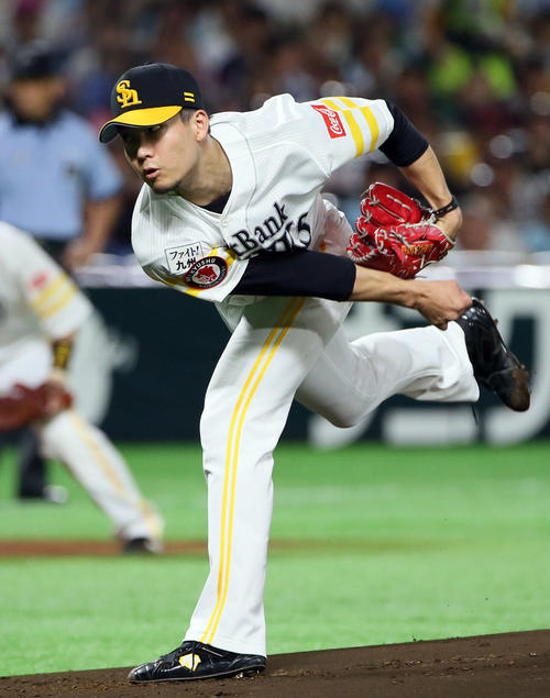 西武打線を相手に力投する千賀（撮影・栗木一考）