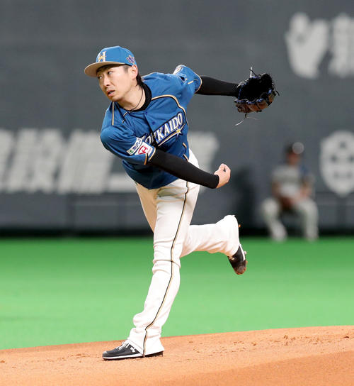 日本ハム対楽天　日本ハム先発の金子（撮影・佐藤翔太）