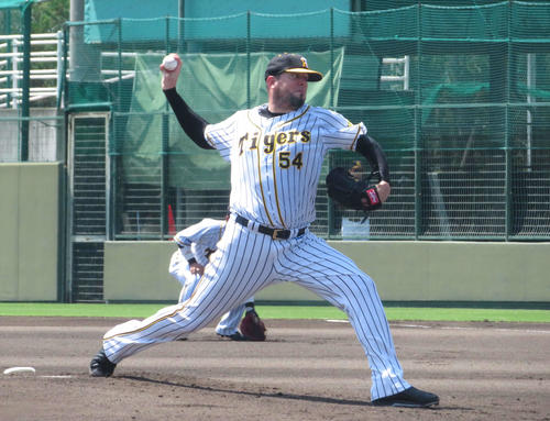 ウエスタン・リーグ阪神対ソフトバンク　約1カ月ぶりにマウンドに上がった阪神メッセンジャー投手（撮影・磯綾乃）