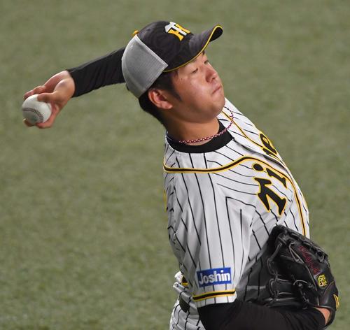 阪神対DeNA　キャッチボールして調整する高橋遥人（撮影・上田博志）