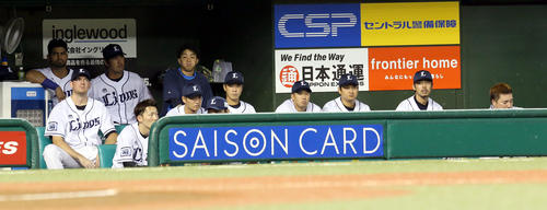 西武対日本ハム　意気消沈の西武ベンチ（撮影・佐藤翔太）