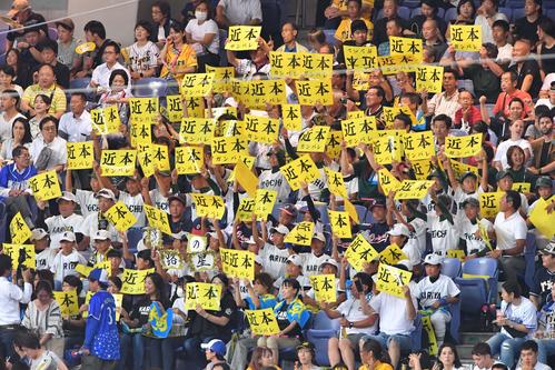 阪神対DeNA　近本を応援するファン（撮影・上田博志）