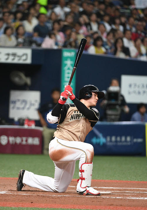オリックス対日本ハム　7回表日本ハム2死二塁、清宮は空振り三振に倒れる（撮影・渦原淳）