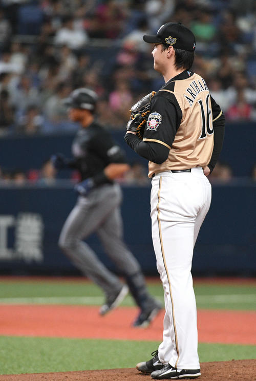 オリックス対日本ハム　2回表オリックス無死、スティーブン・モヤに先制ソロ本塁打を浴びた有原航平（撮影・渦原淳）