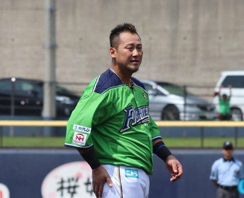 イースタン・リーグ　日本ハム対DeNA　4番一塁で先発し、2打数1安打とした日本ハム中田（撮影・山崎純一）