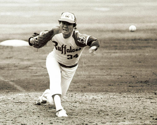 阪急対近鉄のプレーオフ第3戦に登板した近鉄・村田辰美（1979年10月16日撮影）