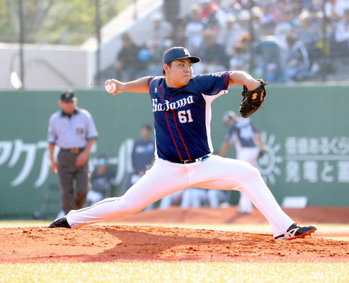 日本ハム対西武　7回から西武2番手で登板する平良（撮影・佐藤翔太）