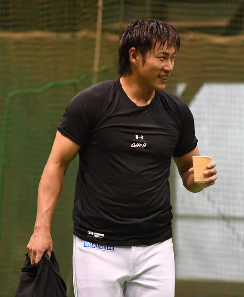 オリックス対ソフトバンク　練習を終え引き上げる柳田悠岐（撮影・奥田泰也）