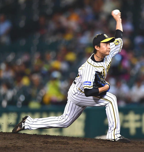 阪神対中日　8回に登板する島本（撮影・清水貴仁）