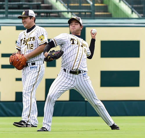 阪神対中日　巨人戦に向けて調整する高橋遥（撮影・清水貴仁）