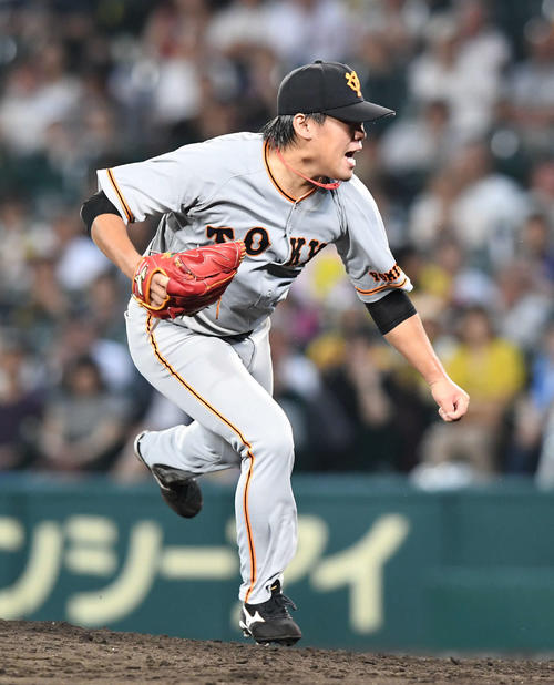 阪神対巨人　気迫の投球を見せる巨人田口（撮影・山崎安昭）