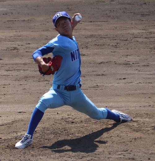 帝京大対日体大　日体大・矢沢宏太がリーグ戦初先発で5回1安打1失点に抑えた（撮影・古川真弥）