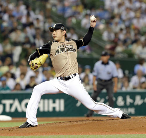 西武対日本ハム　日本ハム先発の加藤（2019年8月21日撮影）