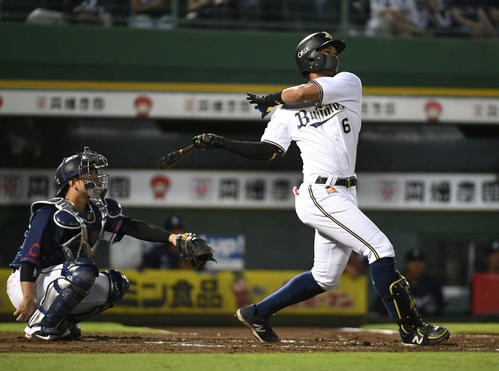 オリックス対西武　2回裏オリックス1死、宗は同点ソロ本塁打を放つ（撮影・渦原淳）