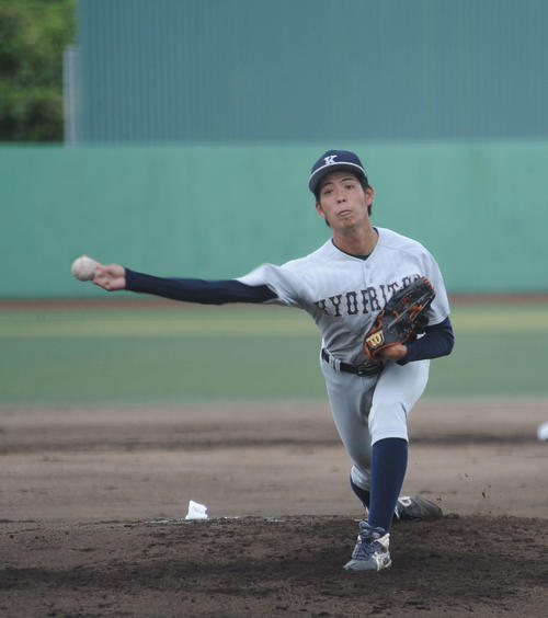 福岡6大学野球秋季リーグ　福教大対九共大　九共大先発の当山昇平投手が7回0封の好投を見せた（撮影・浦田由紀夫）
