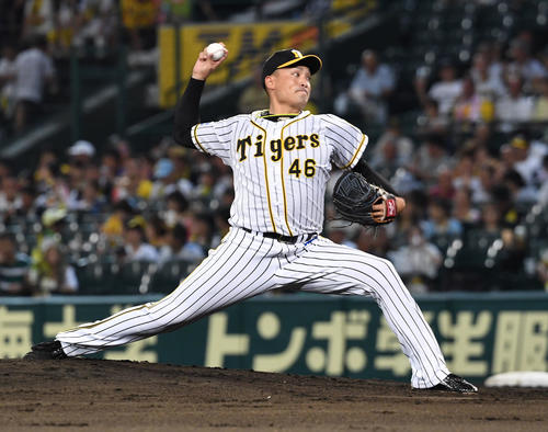 阪神対ヤクルト　阪神先発の秋山（撮影・奥田泰也）